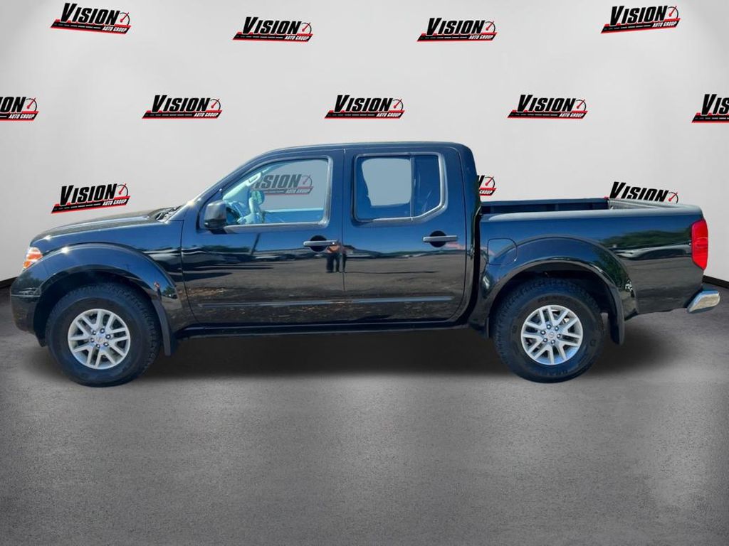 2018 Nissan Frontier SV photo 2