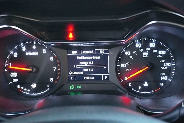 Used 2022 White Chevrolet LT image 32