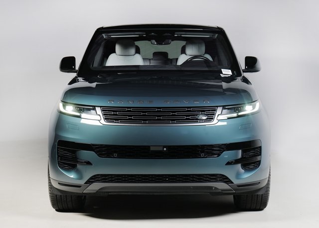 2023 Land Rover Range Rover Sport SE photo 8