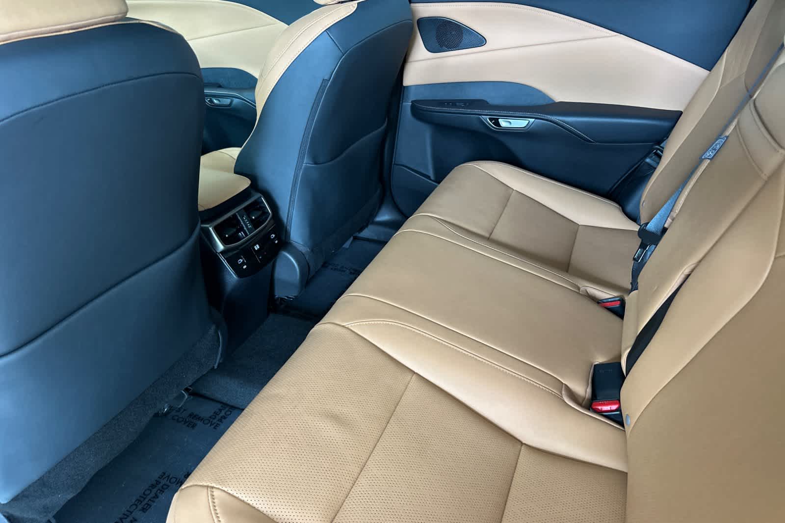 2024 Lexus RX 350h Premium photo 4