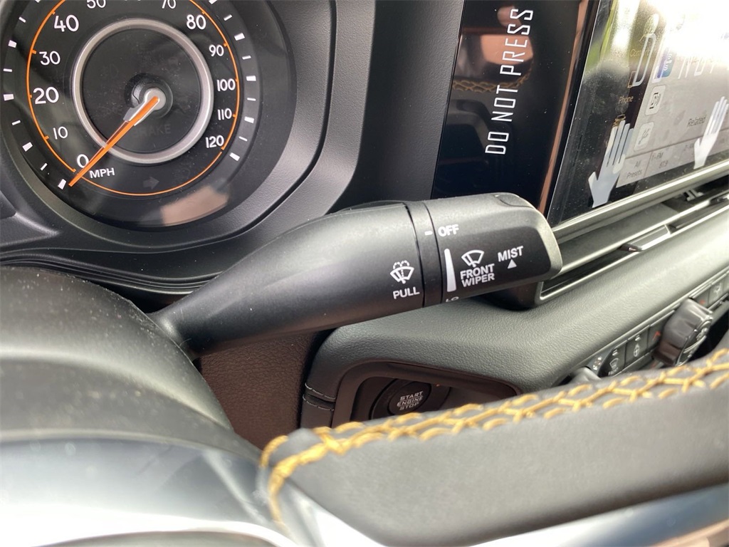 2024 Jeep Wrangler Sahara photo 30