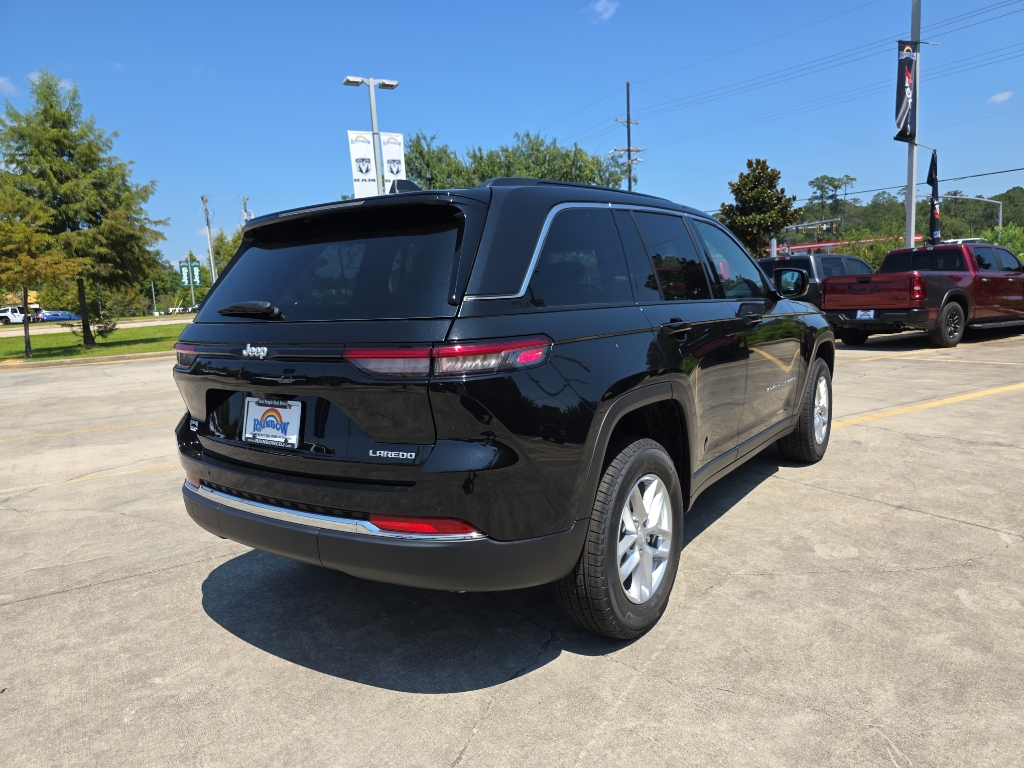 2025 Jeep Grand Cherokee Laredo X photo 9