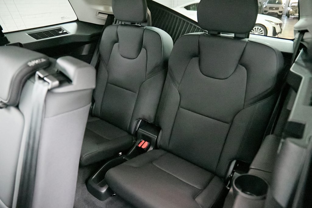 2025 VOLVO XC90 - Image 21