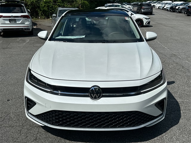 2025 Volkswagen Jetta SE photo 2