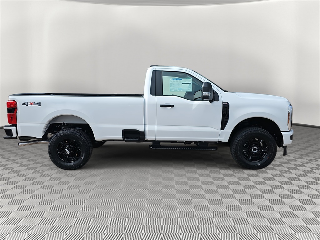 2025 Ford F-350 XL photo 2