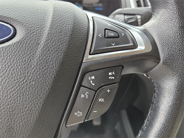 2022 Ford Edge SEL photo 24