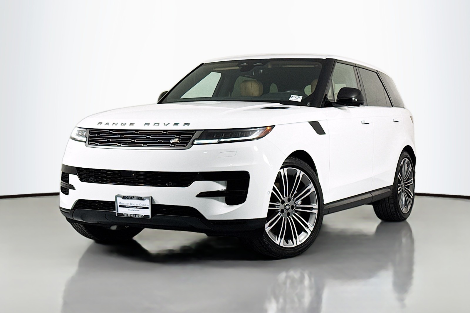 2025 Land Rover Range Rover Sport SE's photo