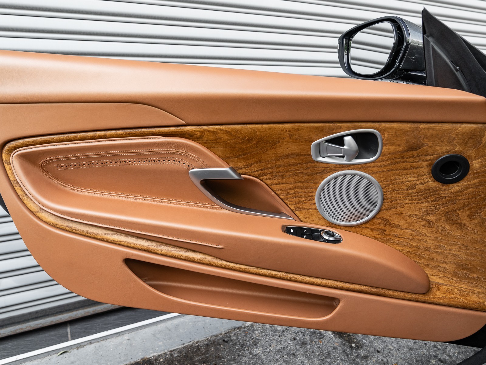 2019 Aston Martin DB11 AM5 photo 26