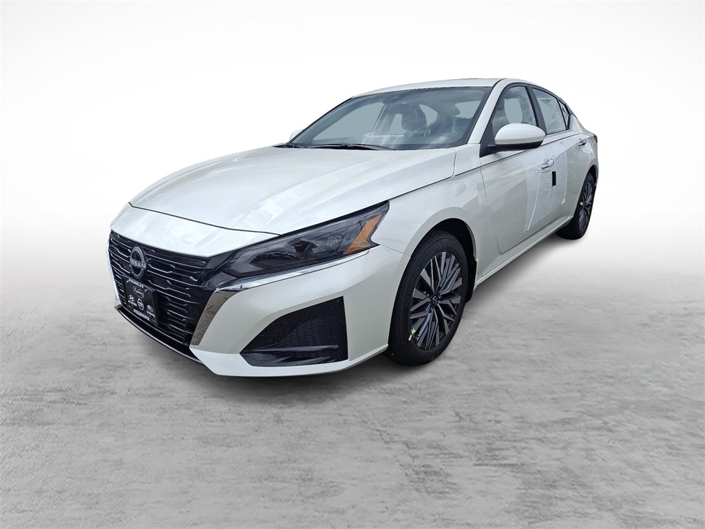 2025 Nissan Altima SV photo 3
