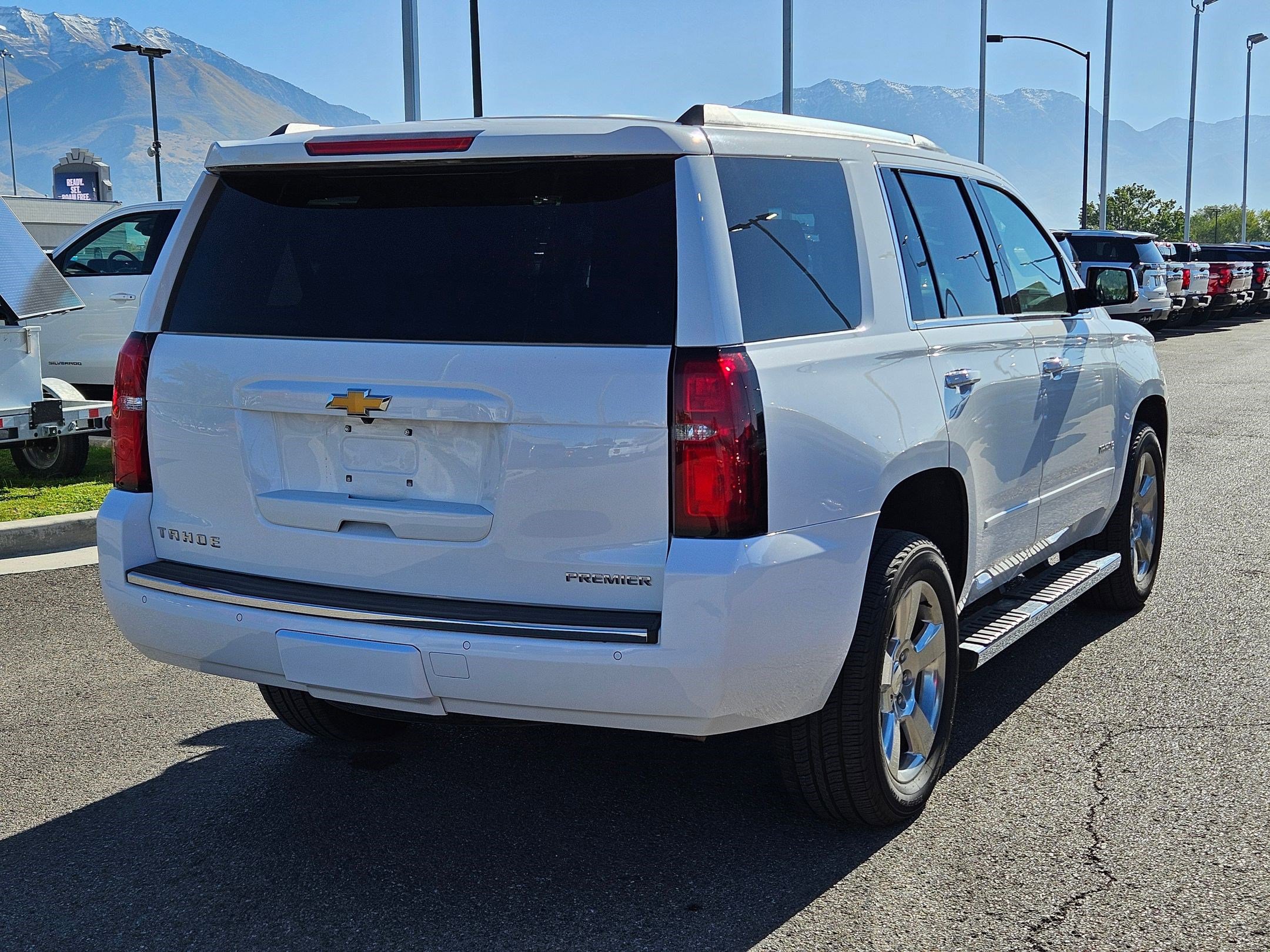 2020 Chevrolet Tahoe Premier photo 2