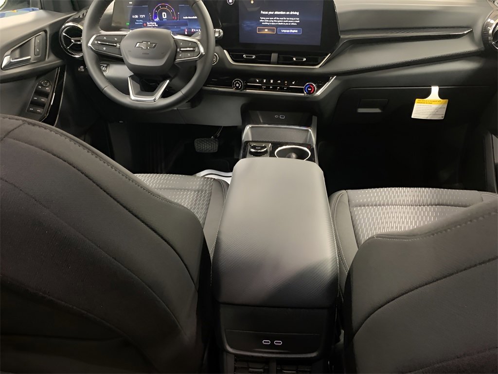 2026 Chevrolet Equinox LT photo 16