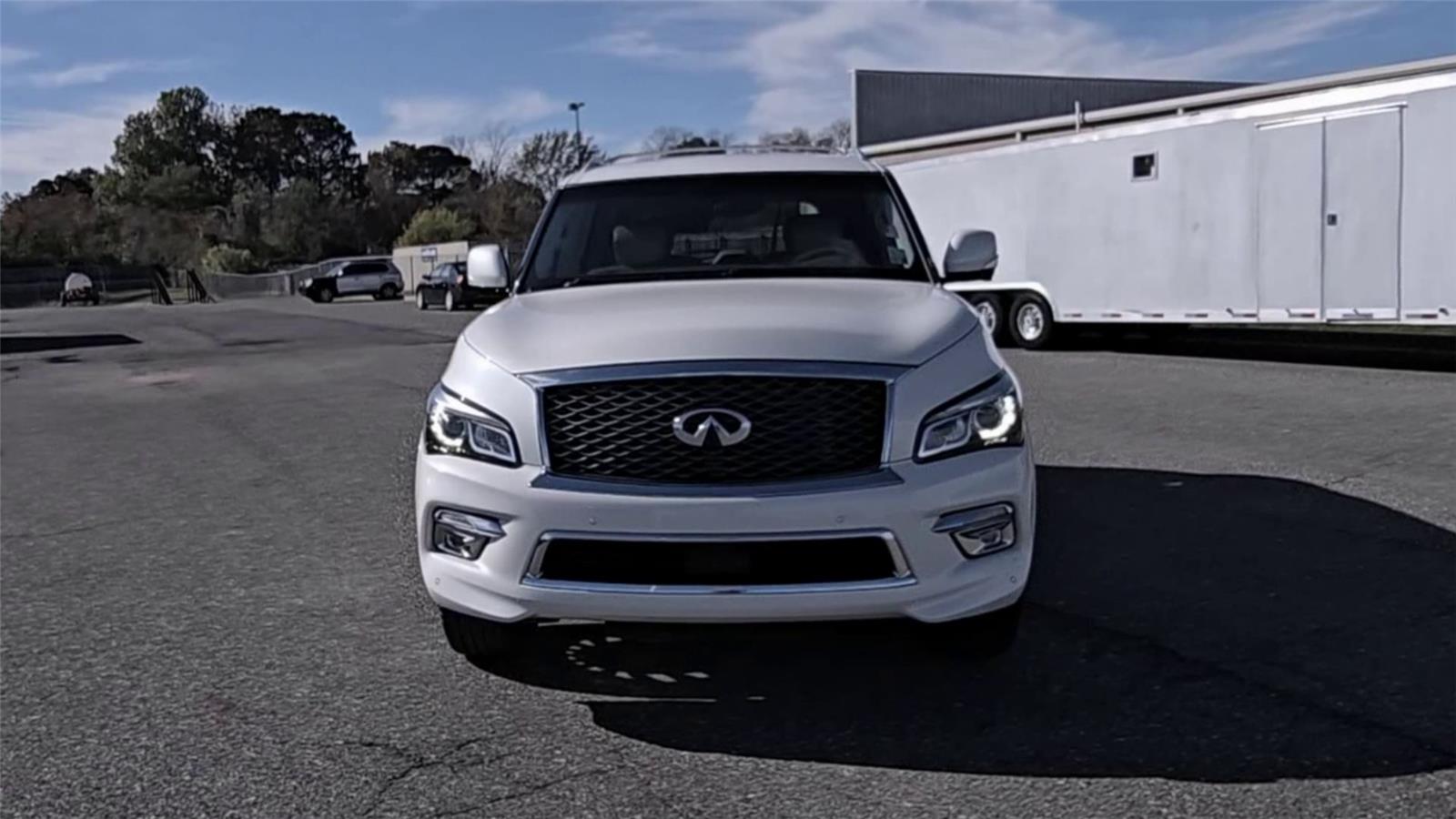 2016 Infiniti QX80 photo 3