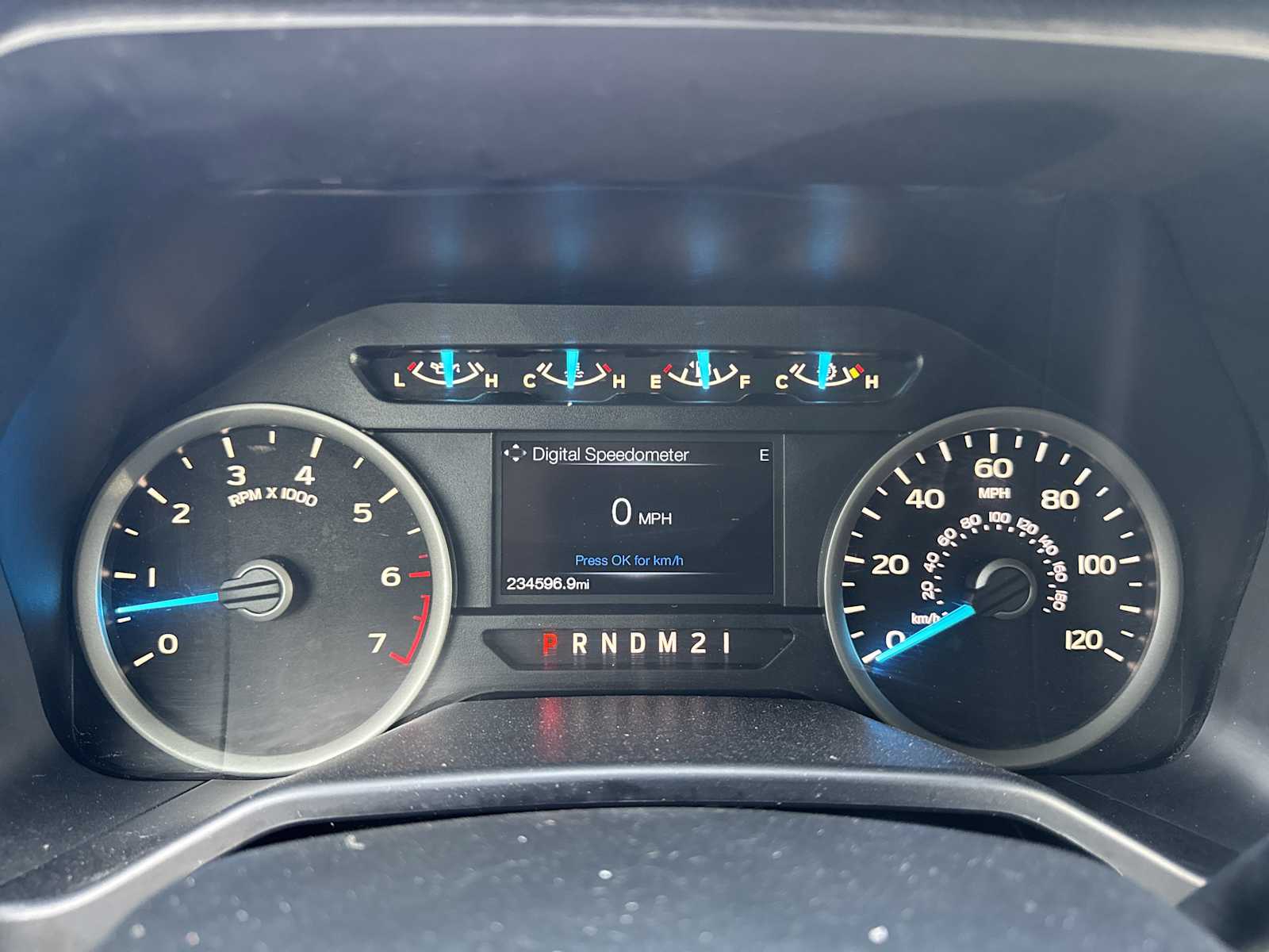 2016 Ford F-150 XLT photo 28
