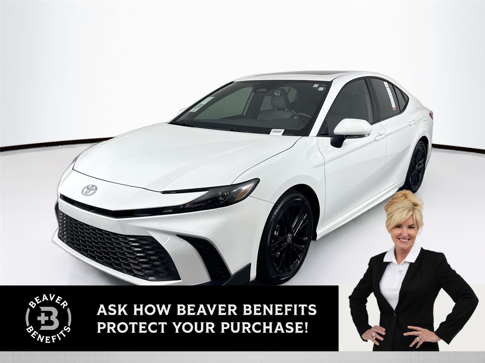 2025 Toyota Camry SE's photo