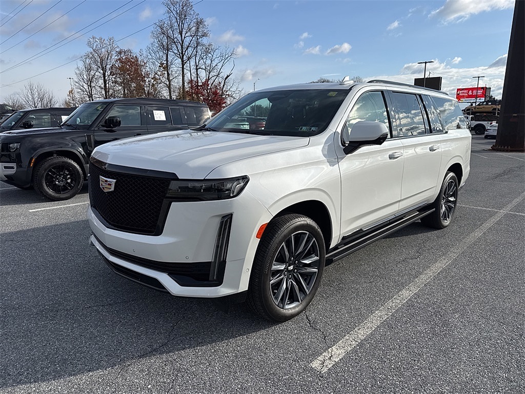 2023 Cadillac Escalade ESV Sport Platinum photo 4