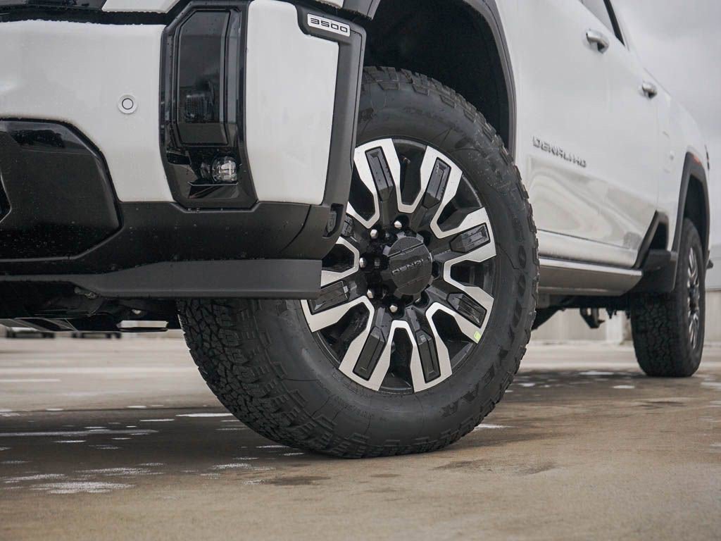 2025 Gmc Sierra 3500 HD Denali Ultimate photo 3