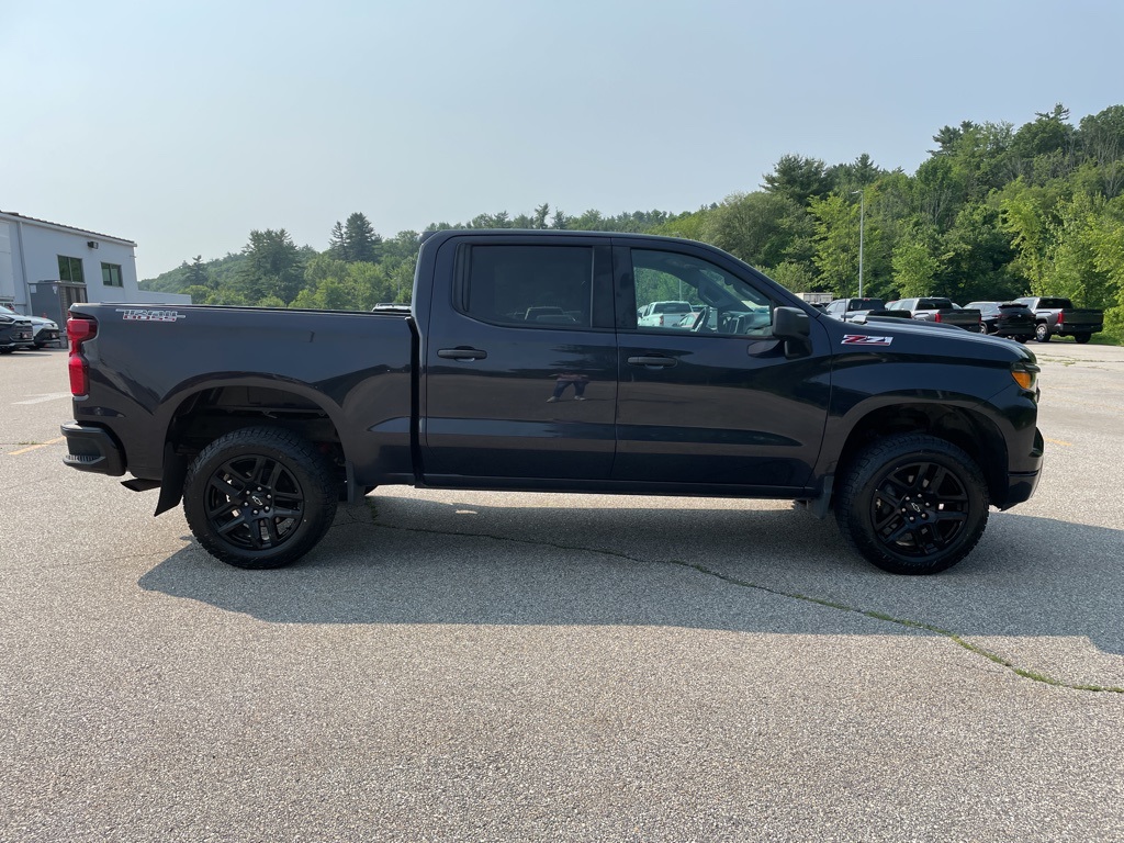 2022 Chevrolet Silverado 1500 Custom Trail Boss photo 3