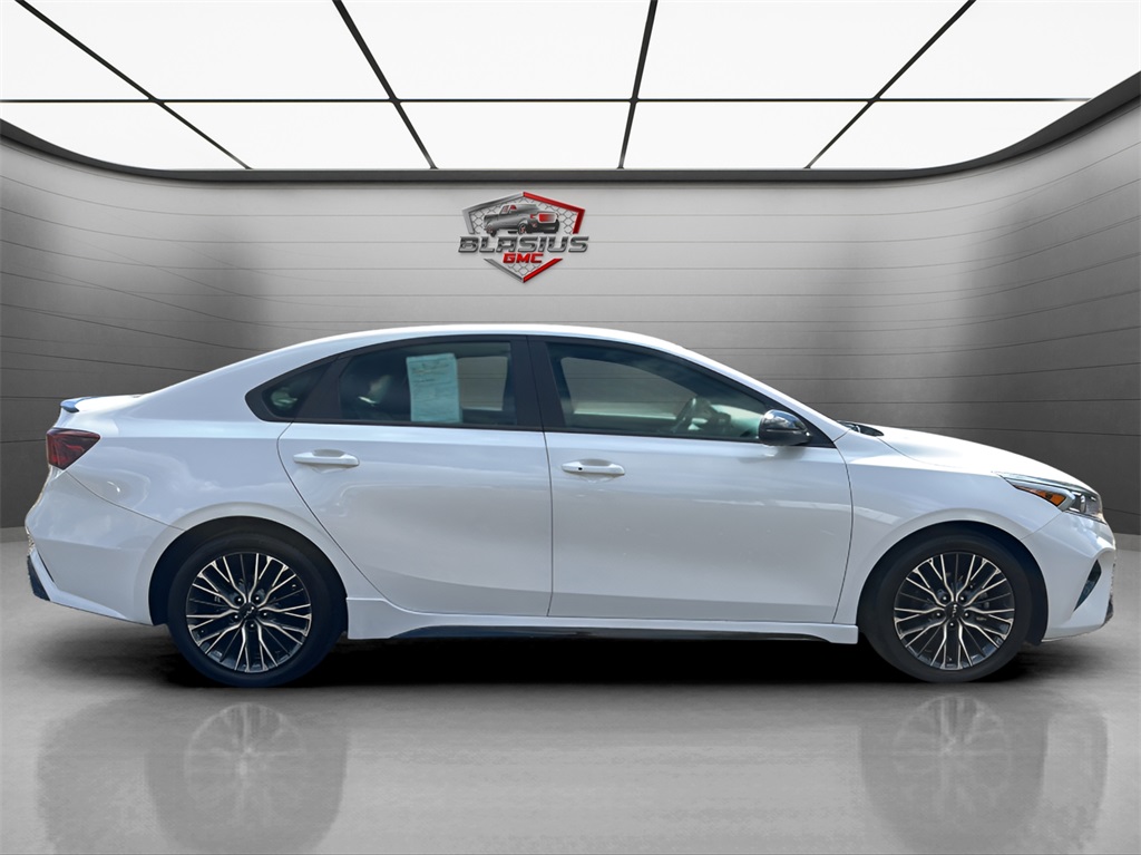 2023 Kia Forte GT-Line photo 6