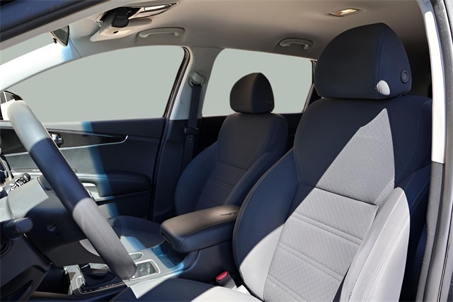 2018 Kia Sorento LX photo 3