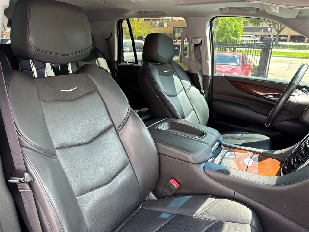 2019 Cadillac Escalade Premium Luxury photo 7