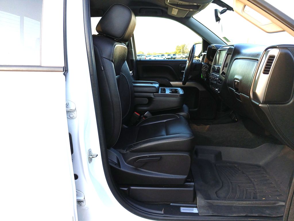 2018 Chevrolet Silverado 1500 LT photo 26