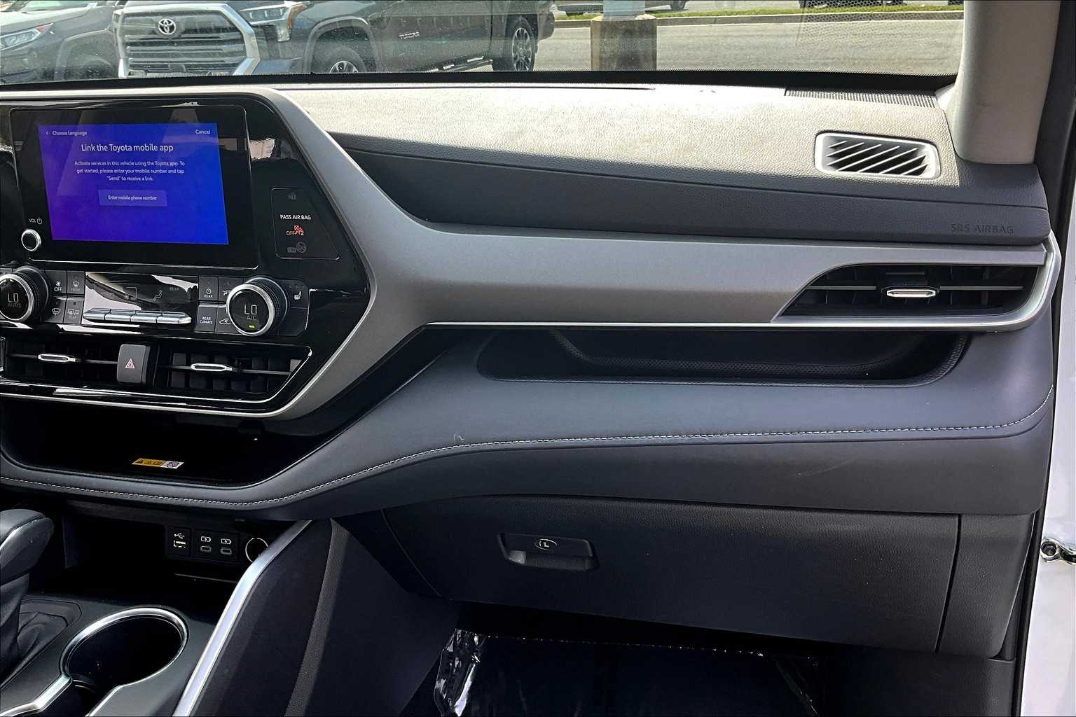 2023 Toyota Highlander Limited Platinum XLE XSE photo 16