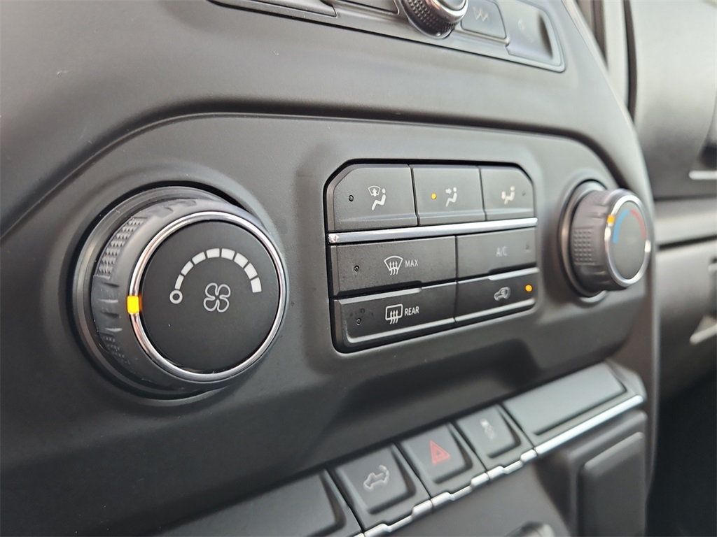 2023 Chevrolet Silverado 2500HD Custom photo 24