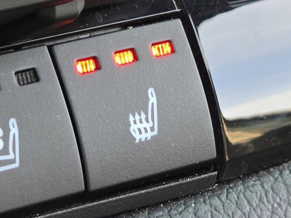 2025 Toyota Tundra Limited Platinum photo 6
