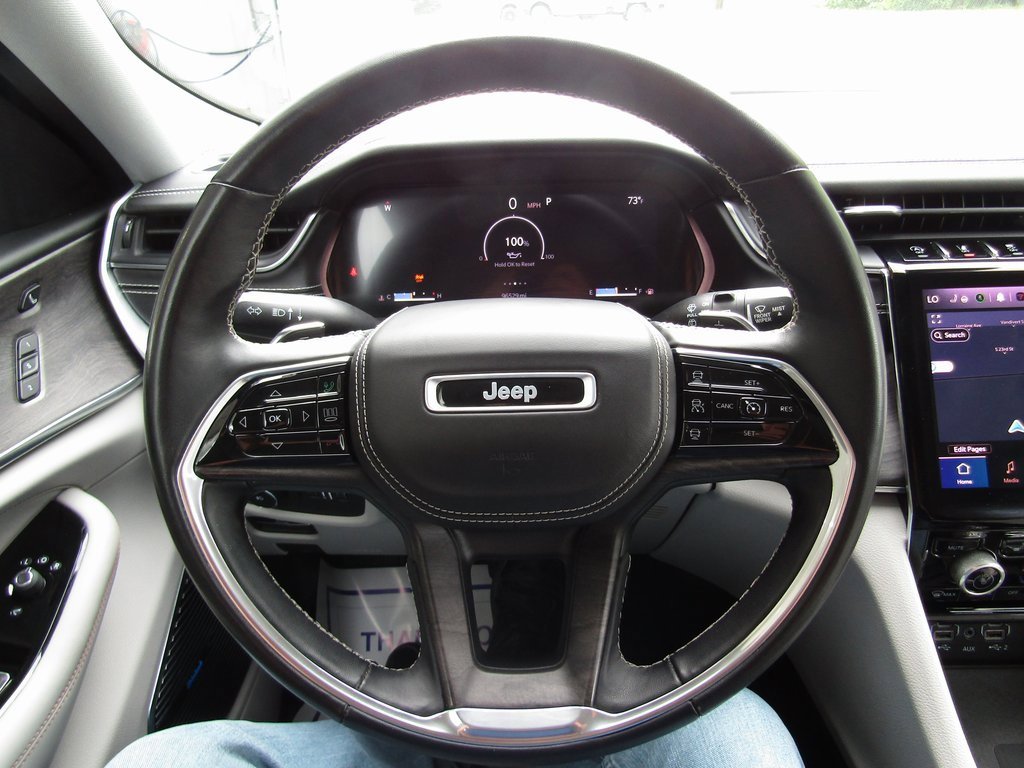 2022 Jeep Grand Cherokee Overland photo 25