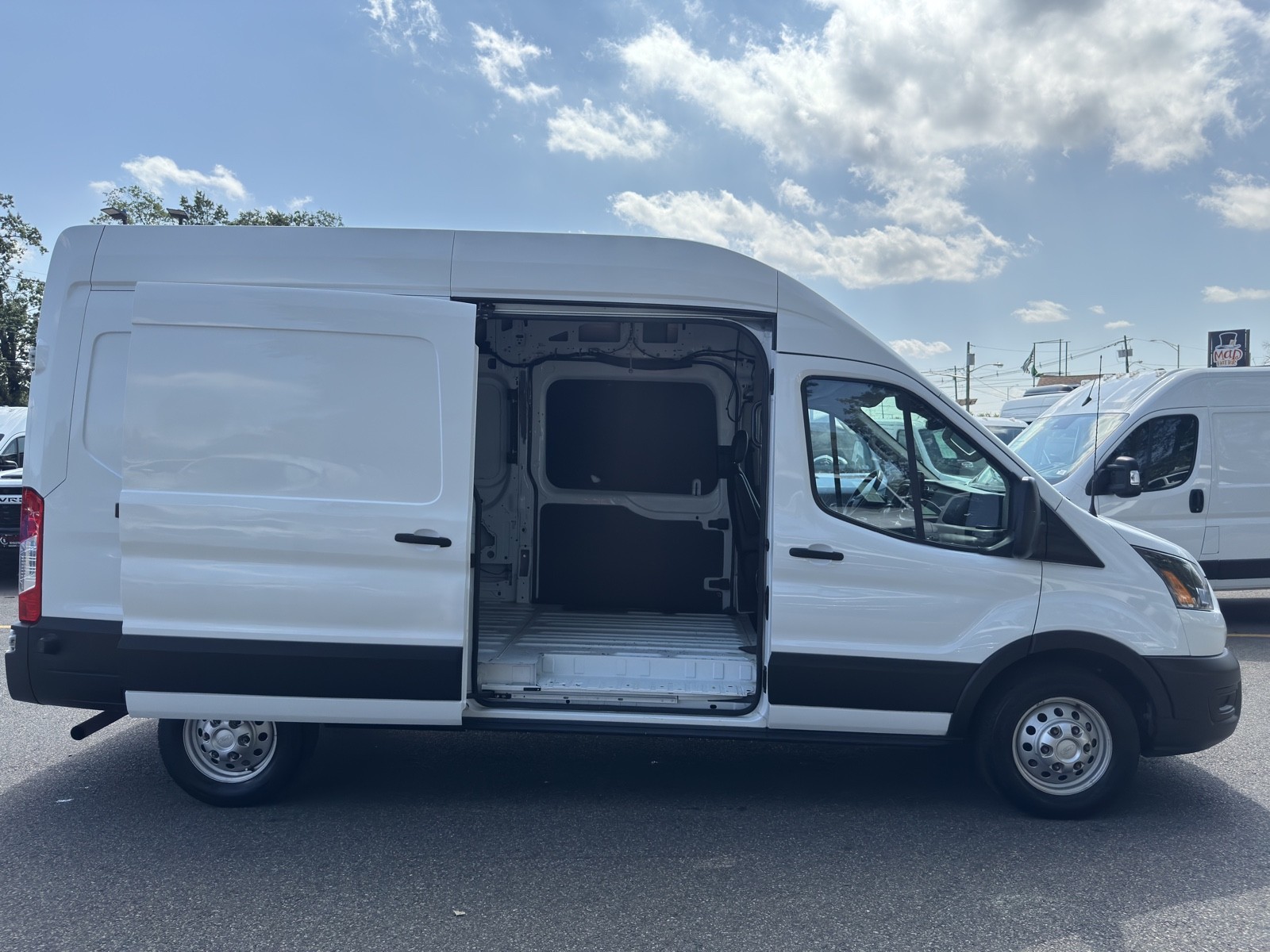 2020 Ford Transit photo 9