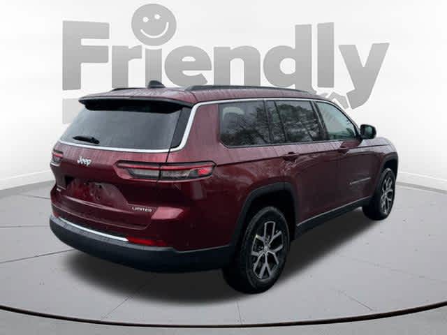 2025 Jeep Grand Cherokee Limited photo 2