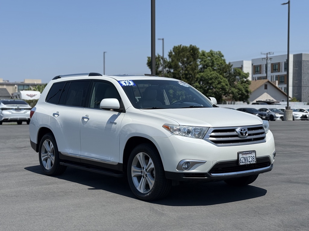 Used 2013 Beige Toyota Base Plus V6 image 1