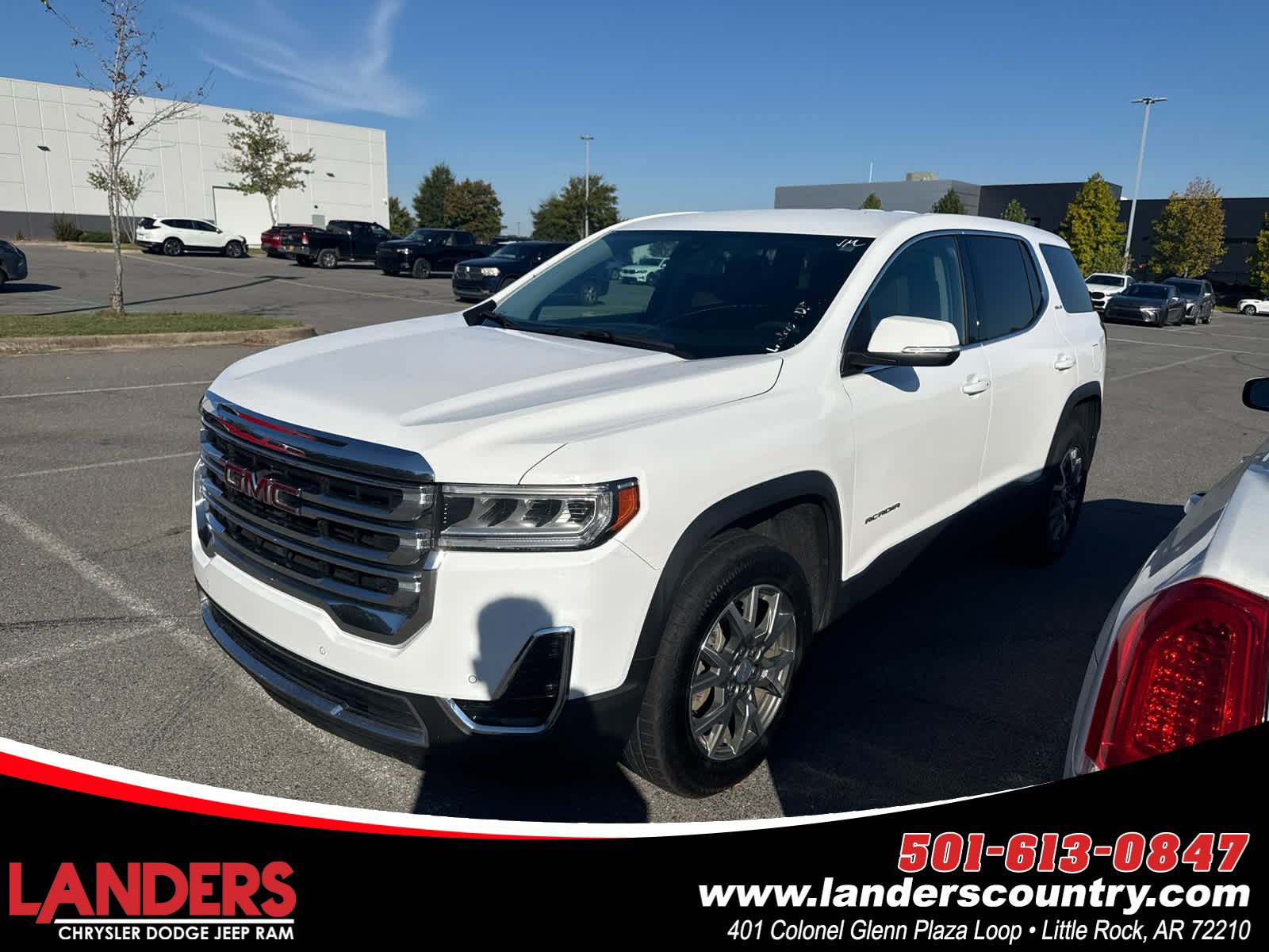 2023 GMC Acadia SLE's photo