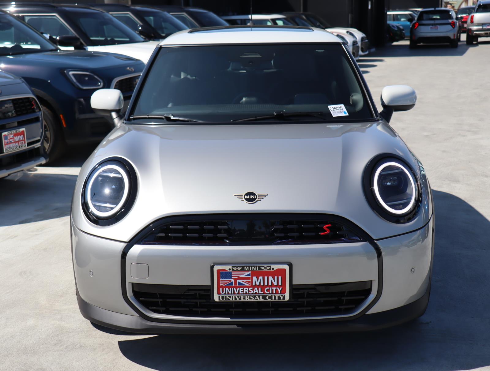 2026 Mini Cooper 2 Door Hardtop Signature photo 2