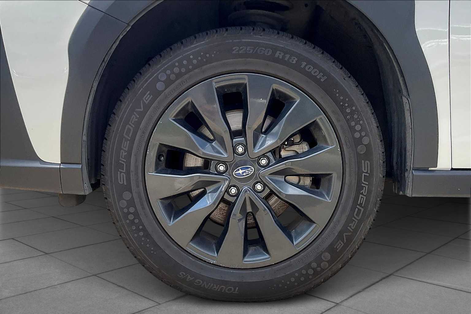 2024 Subaru Outback Onyx Edition photo 8