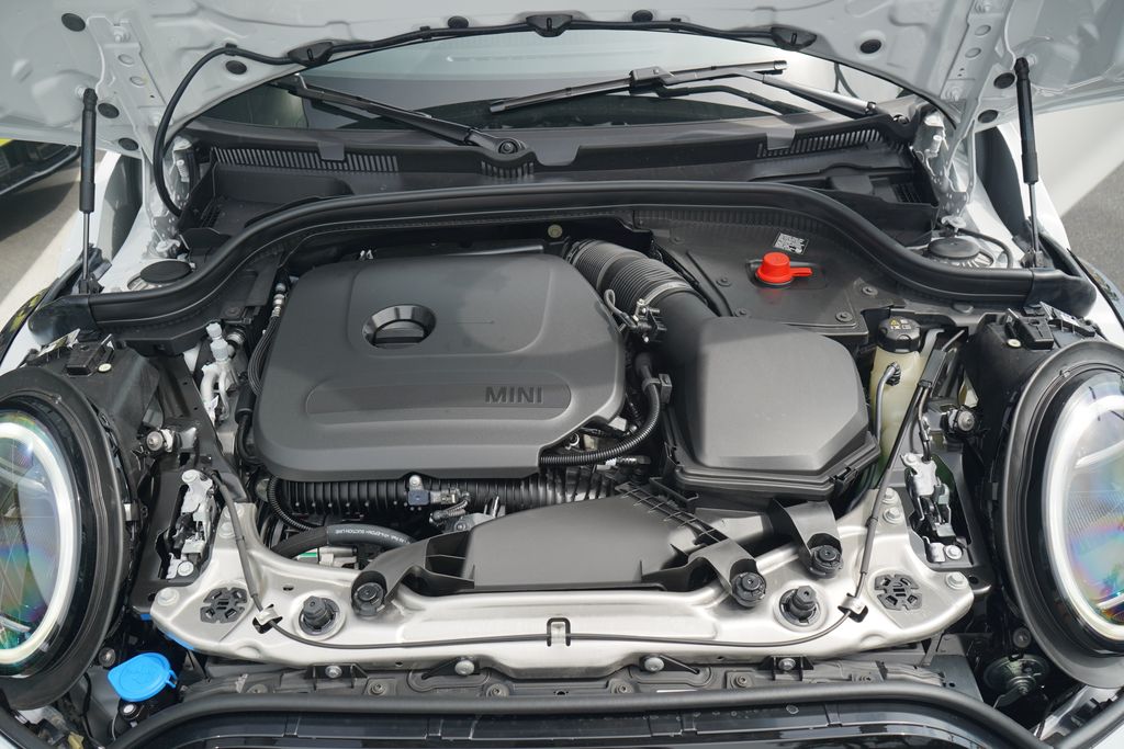 2026 Mini Cooper Hardtop S 2 Door Iconic photo 12