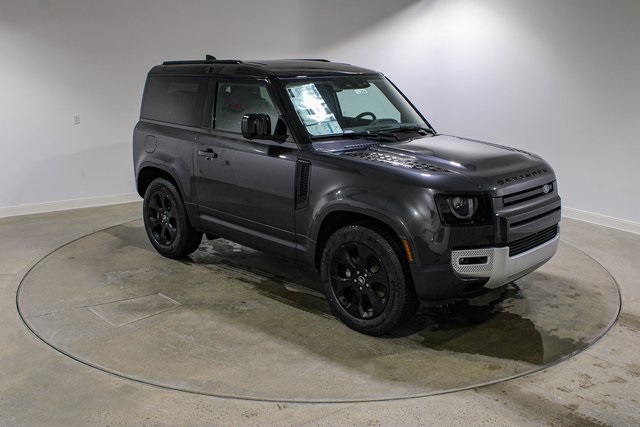 2025 Land Rover Defender 90 S photo 7