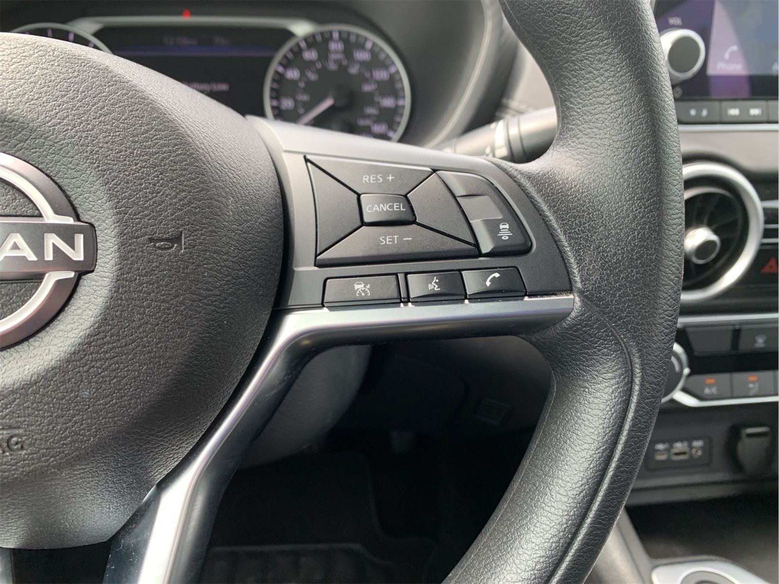 2024 Nissan Sentra SV photo 15