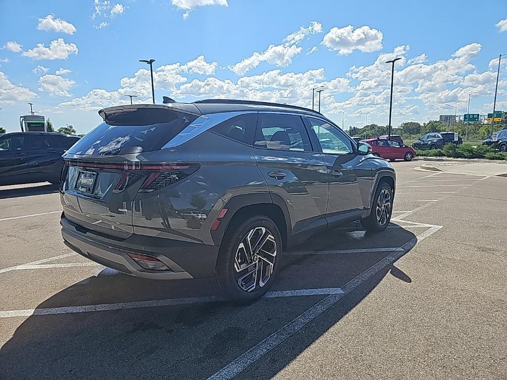2025 Hyundai Tucson Limited photo 5