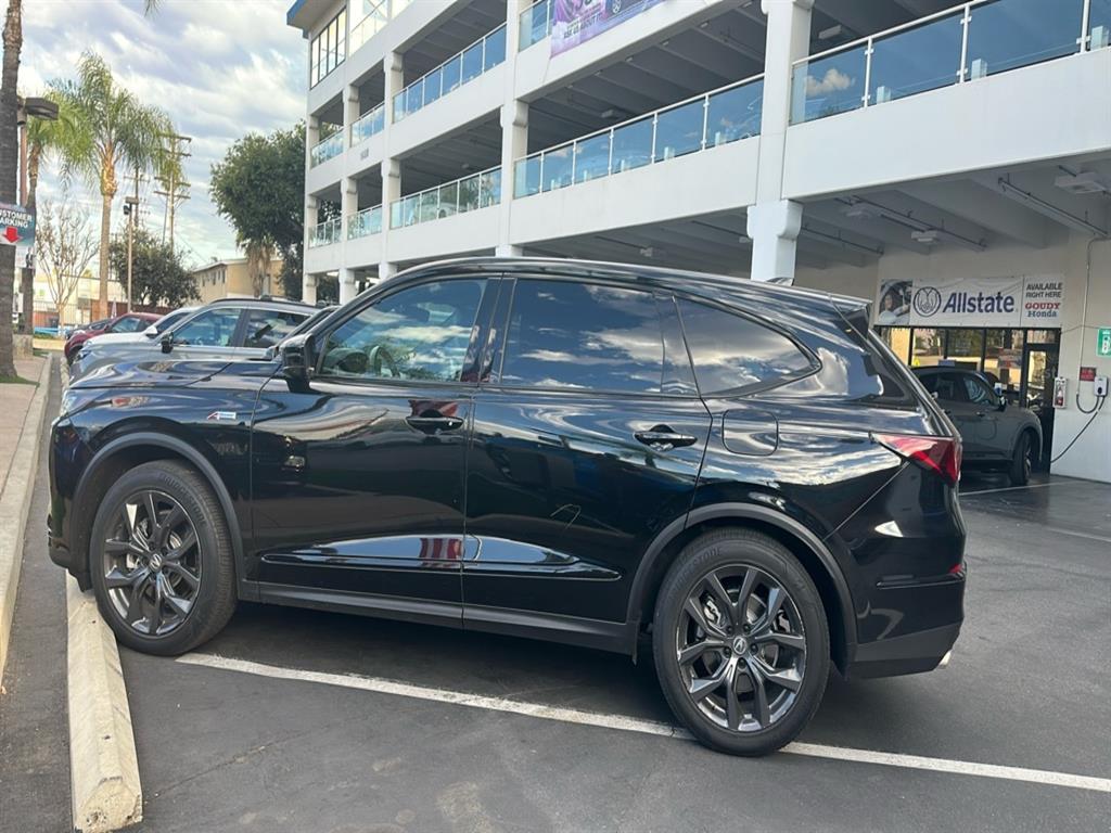 2022 Acura MDX A-Spec SH-AWD photo 3