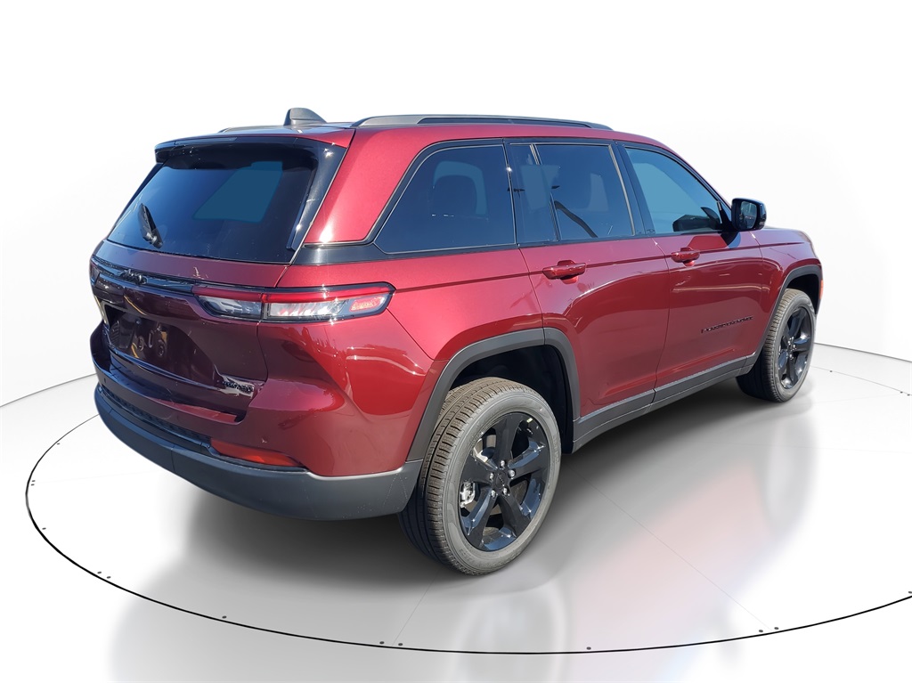 2025 Jeep Grand Cherokee Limited photo 4