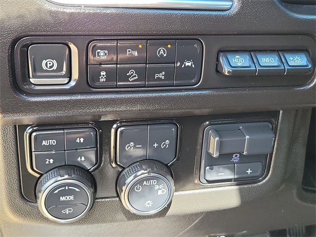 2024 Chevrolet Suburban High Country photo 25