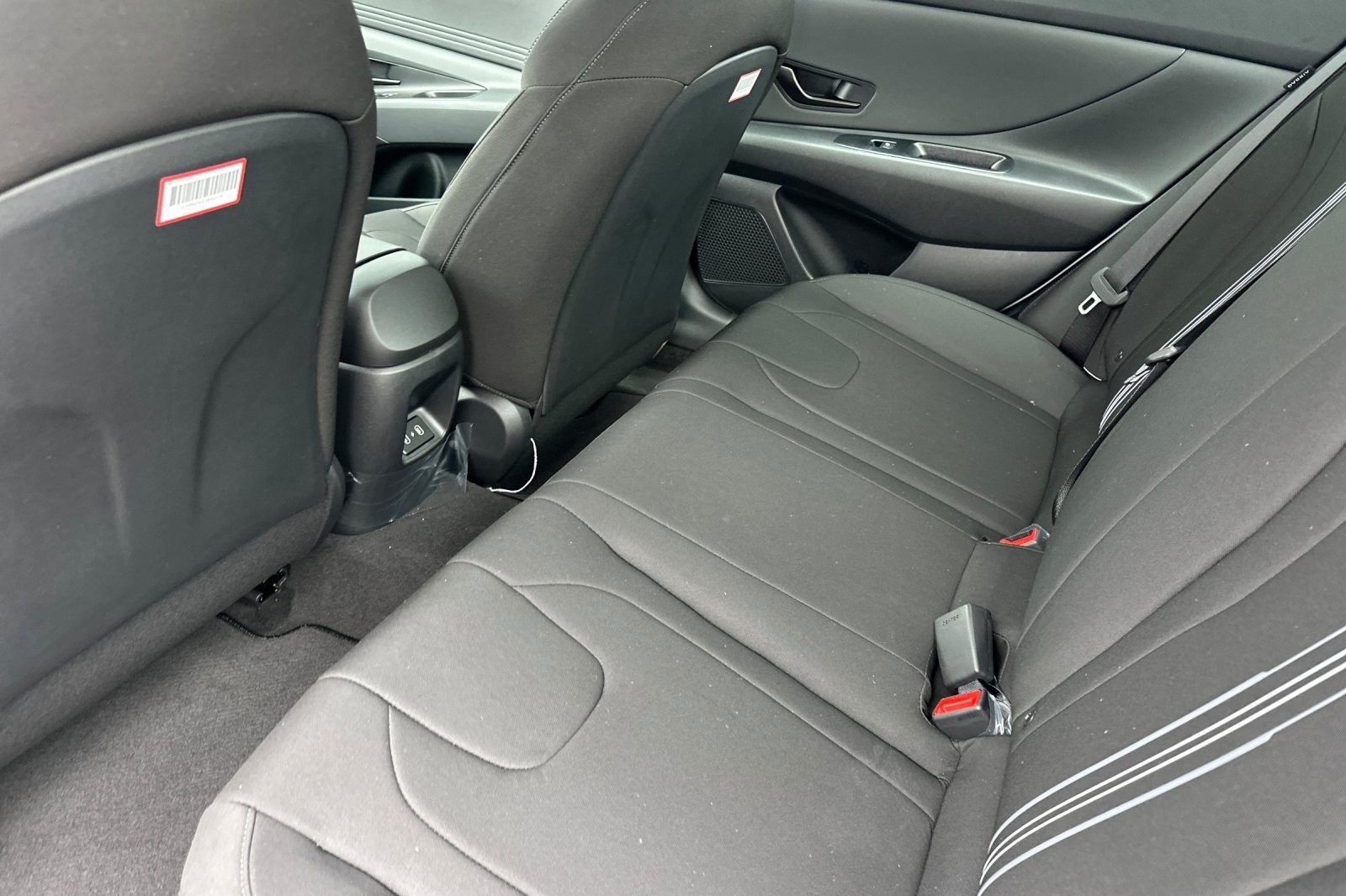2025 Hyundai Elantra SEL Sport photo 12
