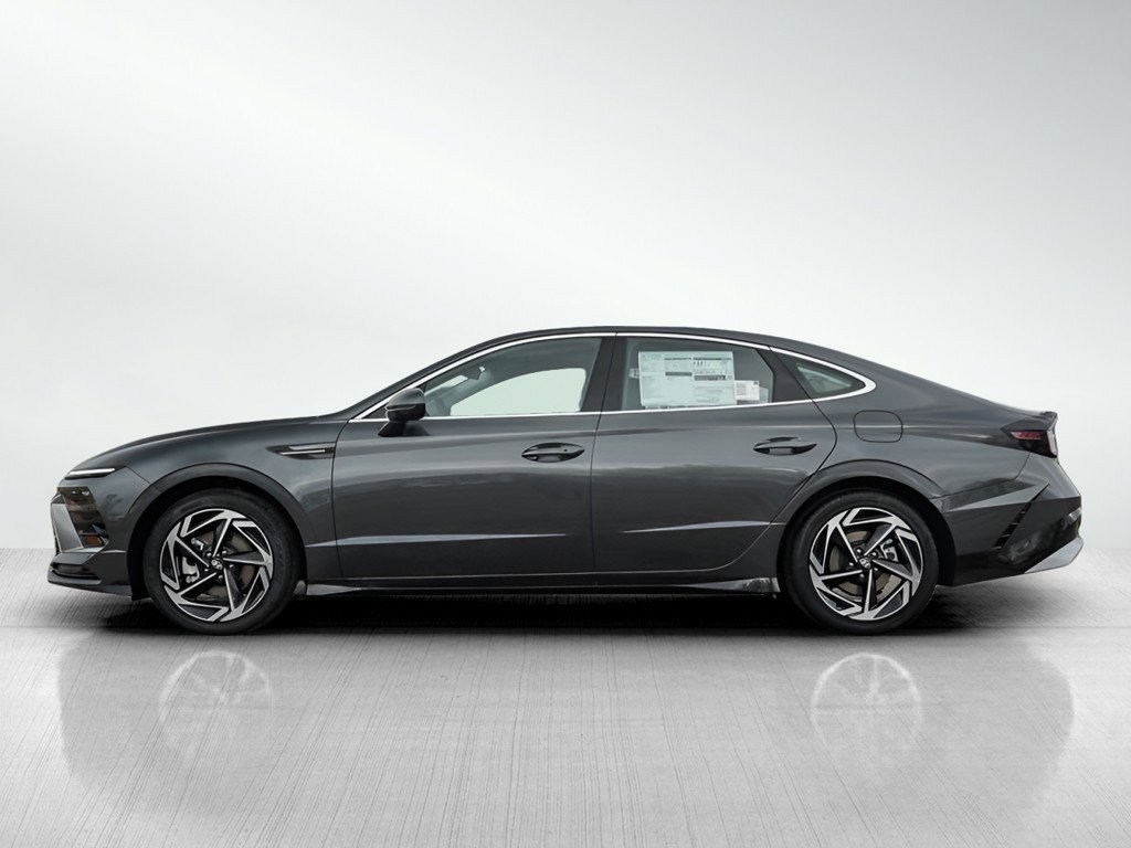 2026 Hyundai Sonata SEL Sport photo 3