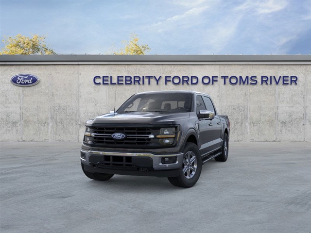 2024 Ford F-150 XLT photo 2