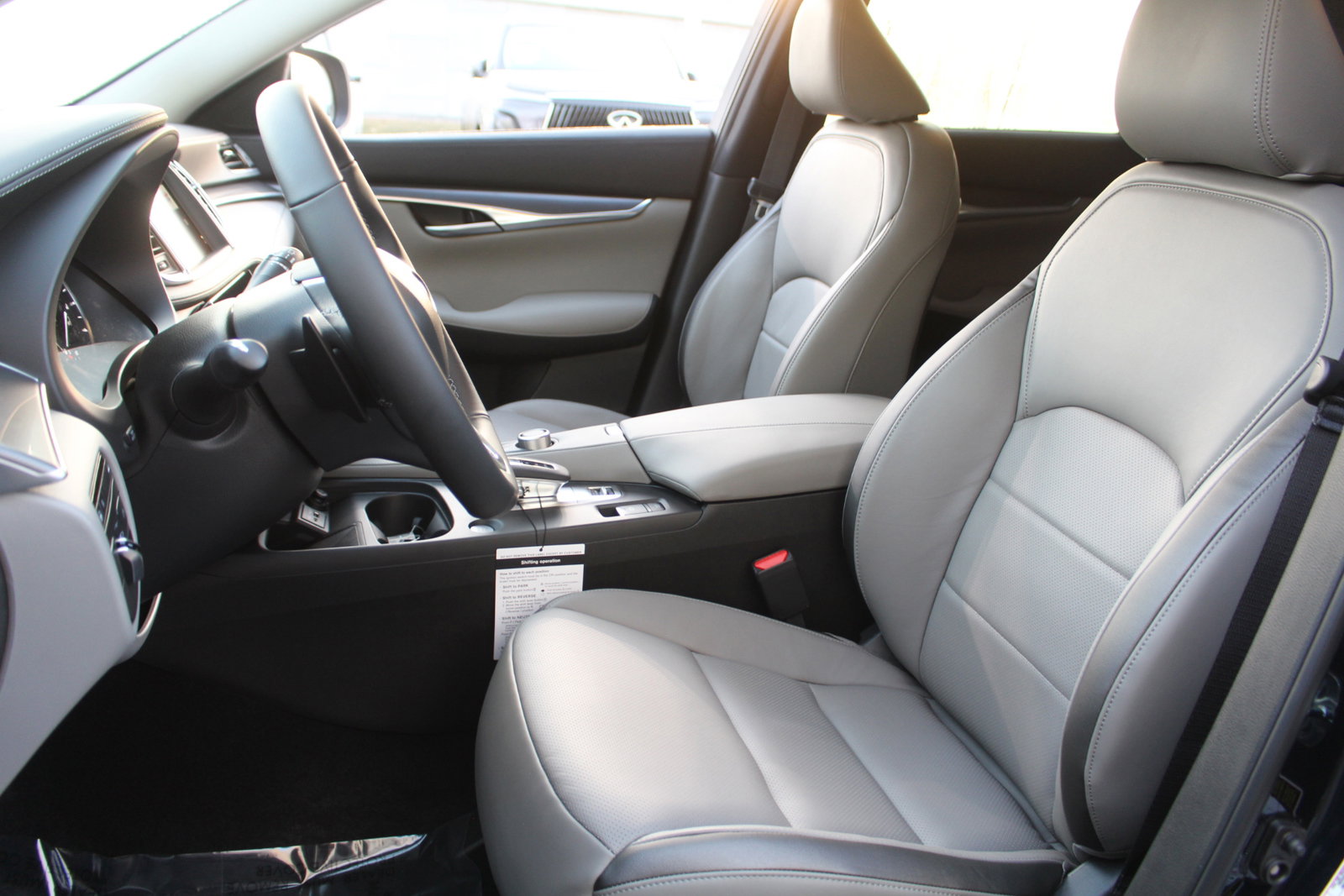 2025 Infiniti QX50 Luxe photo 13