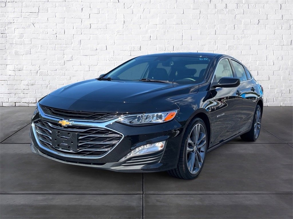 2024 Chevrolet Malibu Premier 2LT photo 2