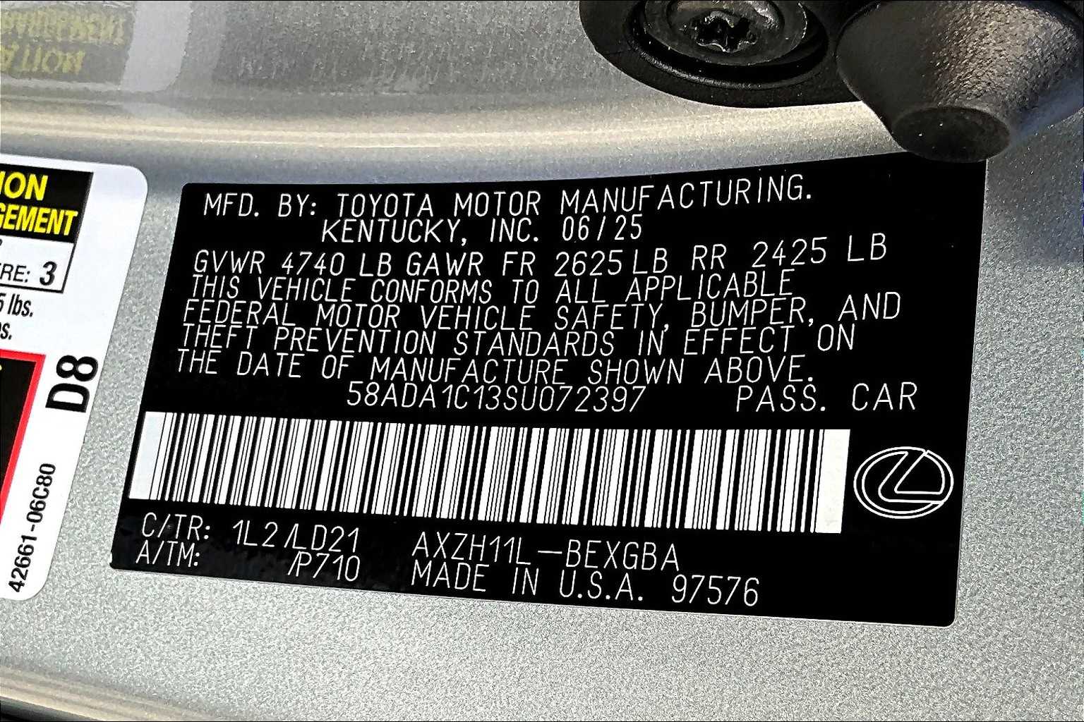 2025 Lexus ES 300h photo 33