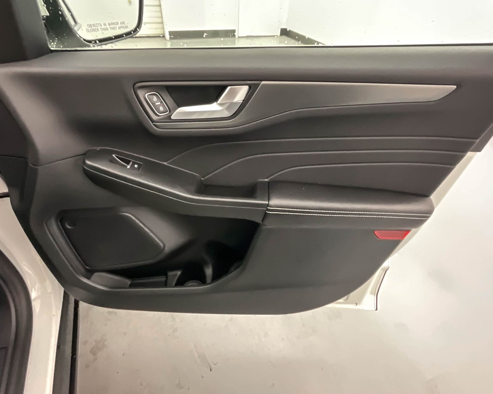 2025 Ford Escape Plug-In Hybrid Sport photo 15