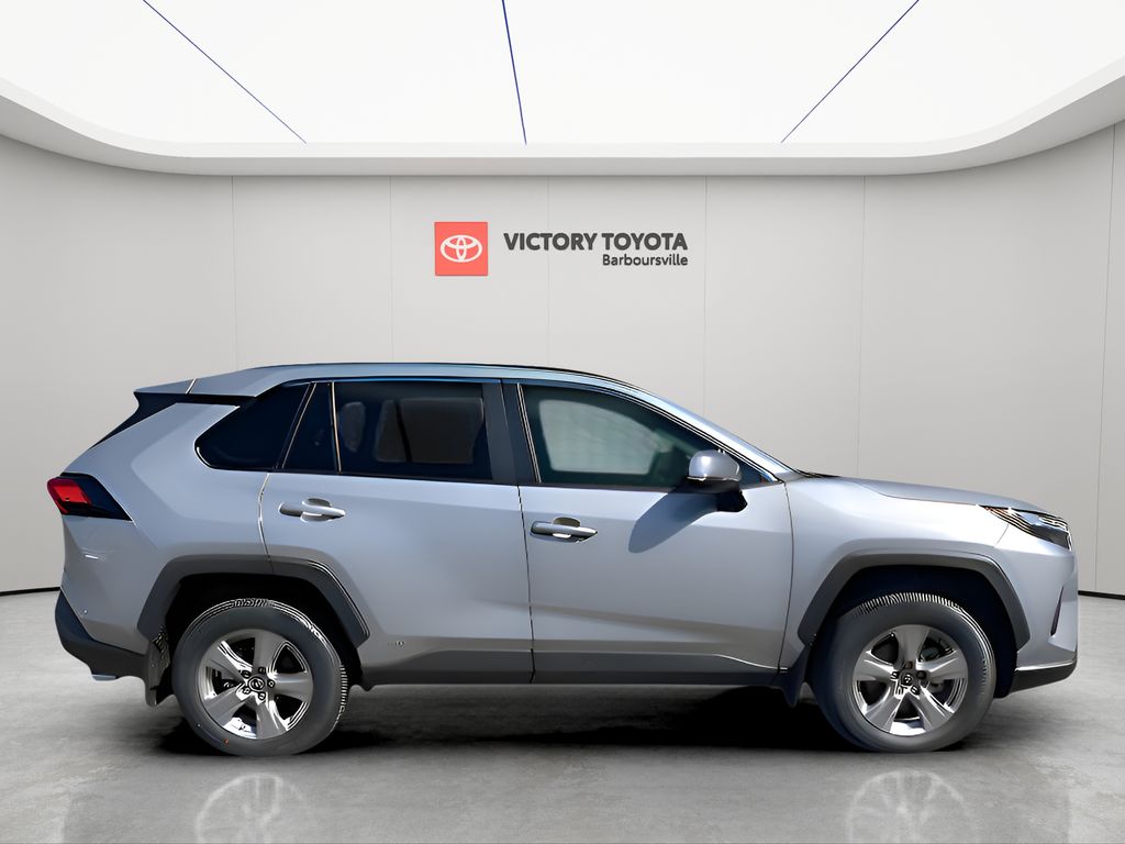 2025 Toyota RAV4 Hybrid XLE photo 2